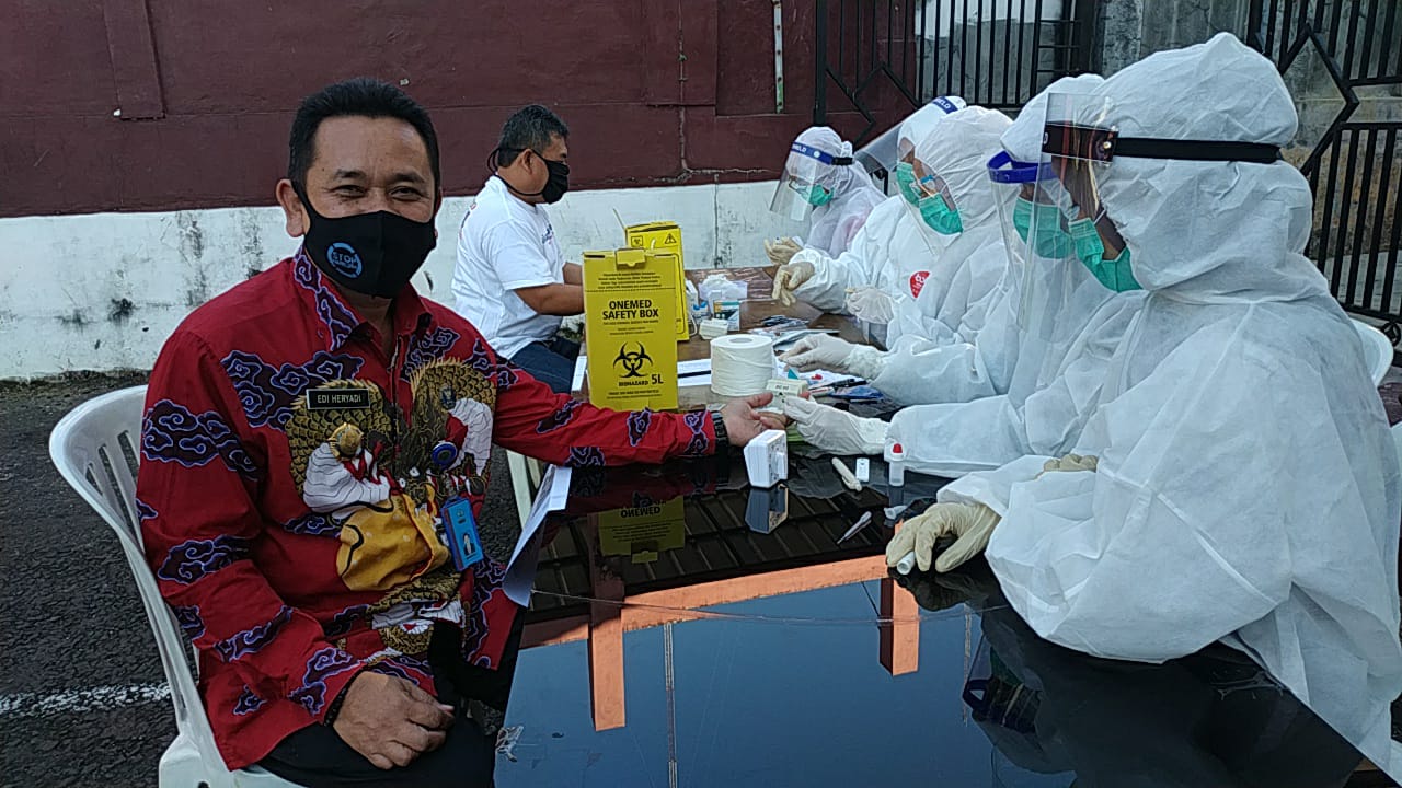Kepala BNN Kuningan Pastikan Para Personilnya Bebas Covid-19 Kepala BNN Kuningan Pastikan Para Personilnya Bebas Covid-19