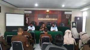 Pastikan Bersih Dari Narkoba, Kejari Test Urine Sebagian Besar Personilnya Pastikan Bersih Dari Narkoba, Kejari Test Urine Sebagian Besar Personilnya