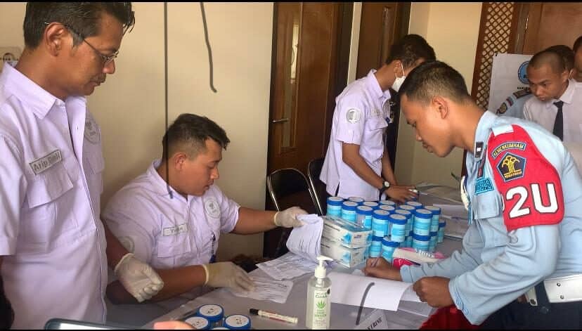 Wujudkan Lapas Bersinar, Seluruh Pegawai Lapas Majalengka Jalani Test Urine