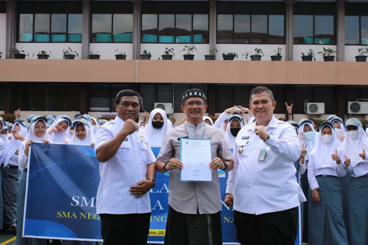 SMAN 3 Jadi SMA Pertama di Kuningan yang Mendeklarasikan Diri Sebagai Sekolah Bersinar