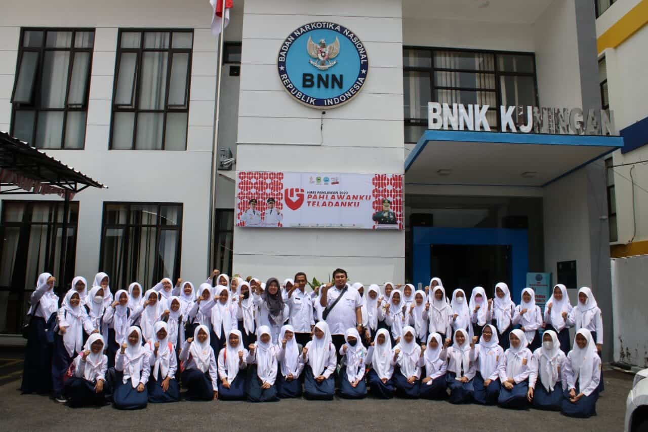 Siswa MTsN 2 Kuningan Lakukan Kunjungan Edukasi ke BNNK Kuningan