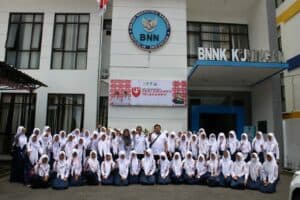 Siswa MTsN 2 Kuningan Lakukan Kunjungan Edukasi ke BNNK Kuningan