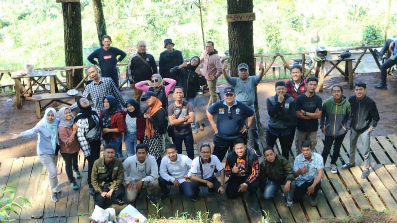 Talaga Surian Jadi Tempat BNNK Kuningan untuk Hiking Demi Jaga Kesehatan